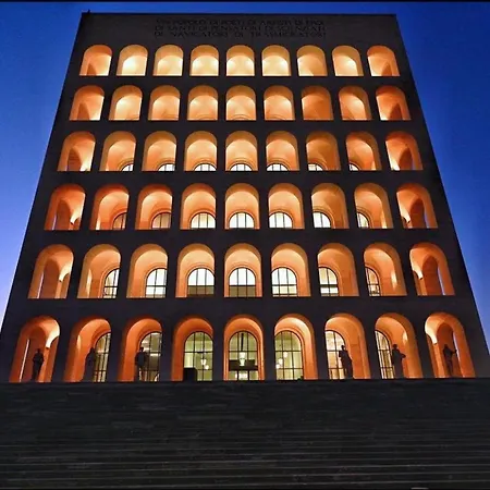 Giulia's In Vatican Apartment *