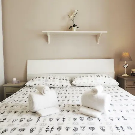 Giulia's In Vatican Apartment *